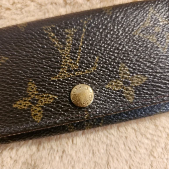 Authentic Louis Vuitton Multicles Key Chain Case Holder Wallet - Picture 13 of 13